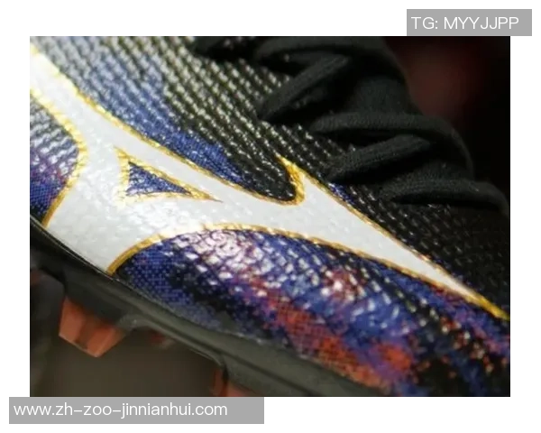 辨别足球鞋真伪的技巧与方法助你选购到正品鞋款